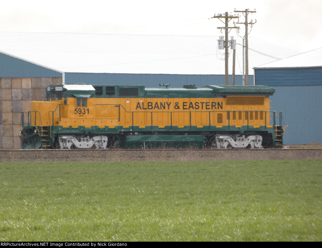 AERC 5931 Dash 8 outside Corvallis, OR